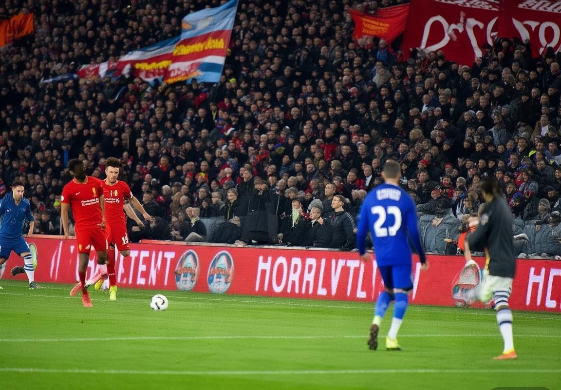 巴黎圣日耳曼vs利物浦：巅峰对决战术解析与精彩瞬间回顾